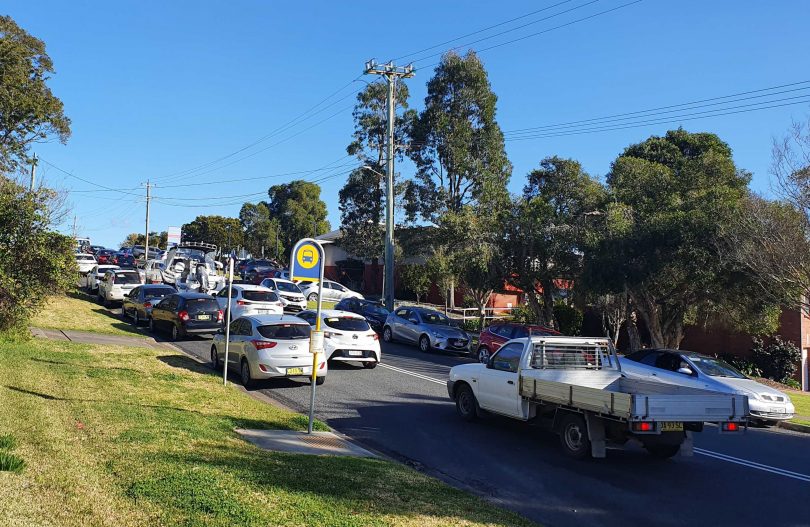 Cars queuing for Moruya District Hospital's COVID-19 testing facility