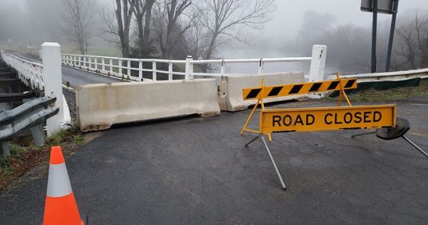 UPDATED: Health staff dispatched to border as fears rise over Victorian COVID-19 spike