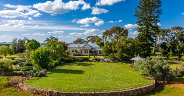 Historic Wagga Wagga homestead goes on the market