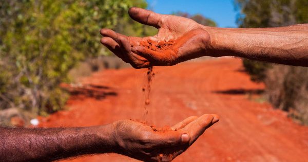 National recognition for groundbreaking Wiradjuri language course in Wagga