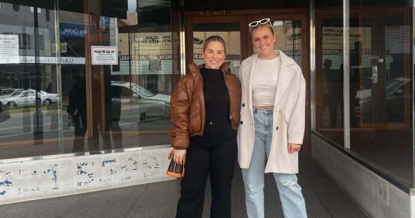 Wagga's reigning Social Queens take clothing hire business to the next level