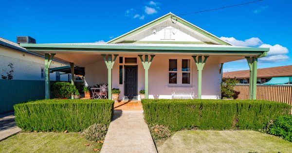 A familiar homestead with opportunity to spare in the heart of Wagga