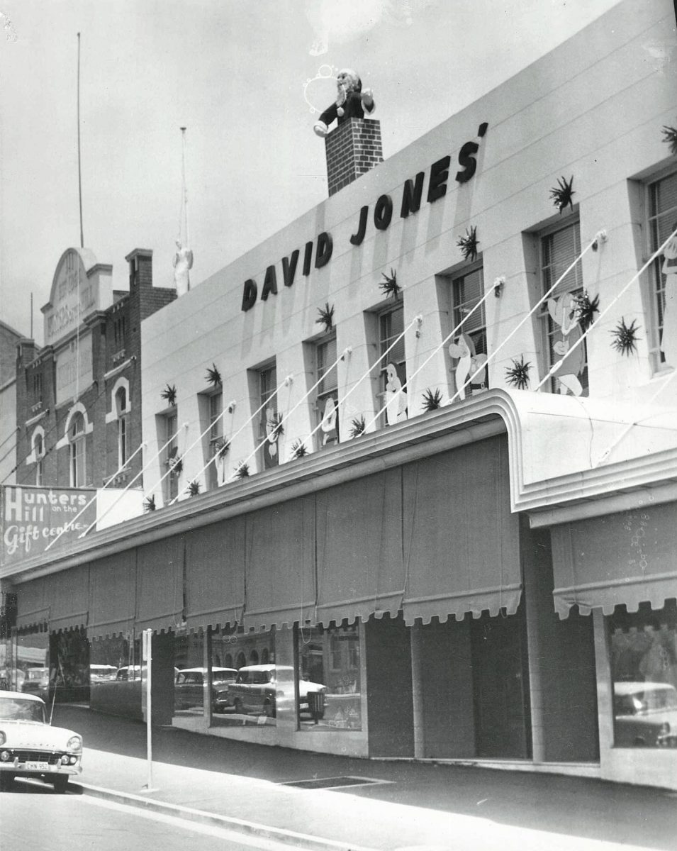 Old black and white photo of David Jones store