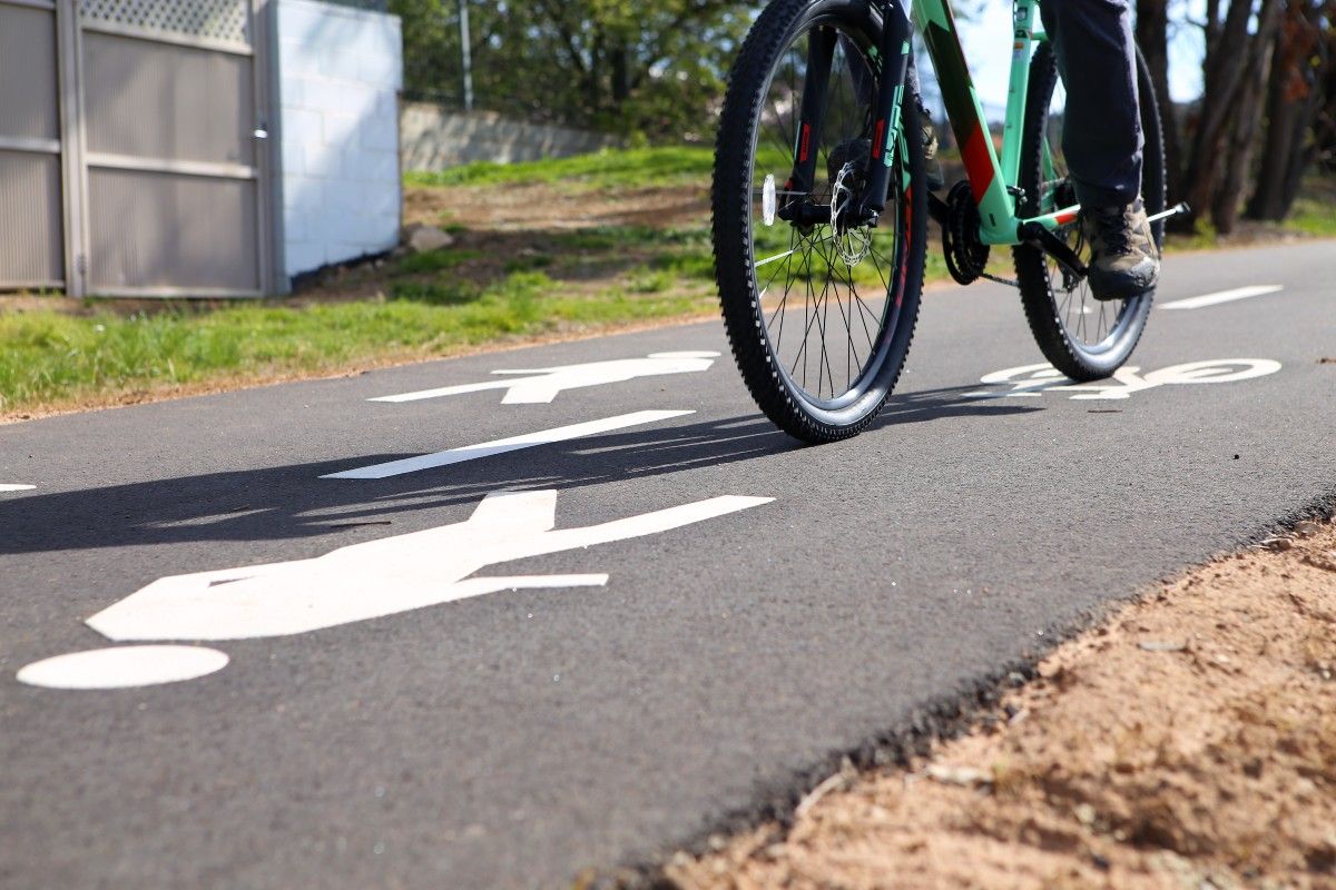 New pedestrian track planned for Kooringal Road, Marshalls Creek Bridge ...