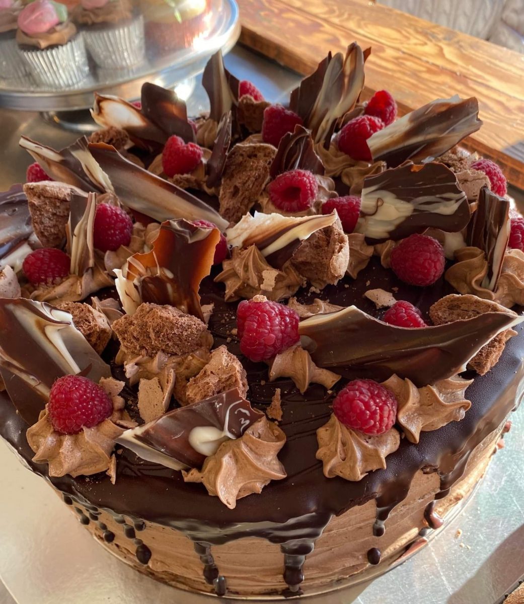 chocolate raspberry fudge cake