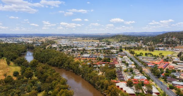 Country mayors stake regional claims for more equitable slice of funding pie as State Budget looms