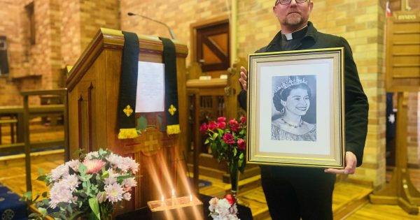 Griffith churches unite for Queen thanksgiving Mass on National Day of Mourning