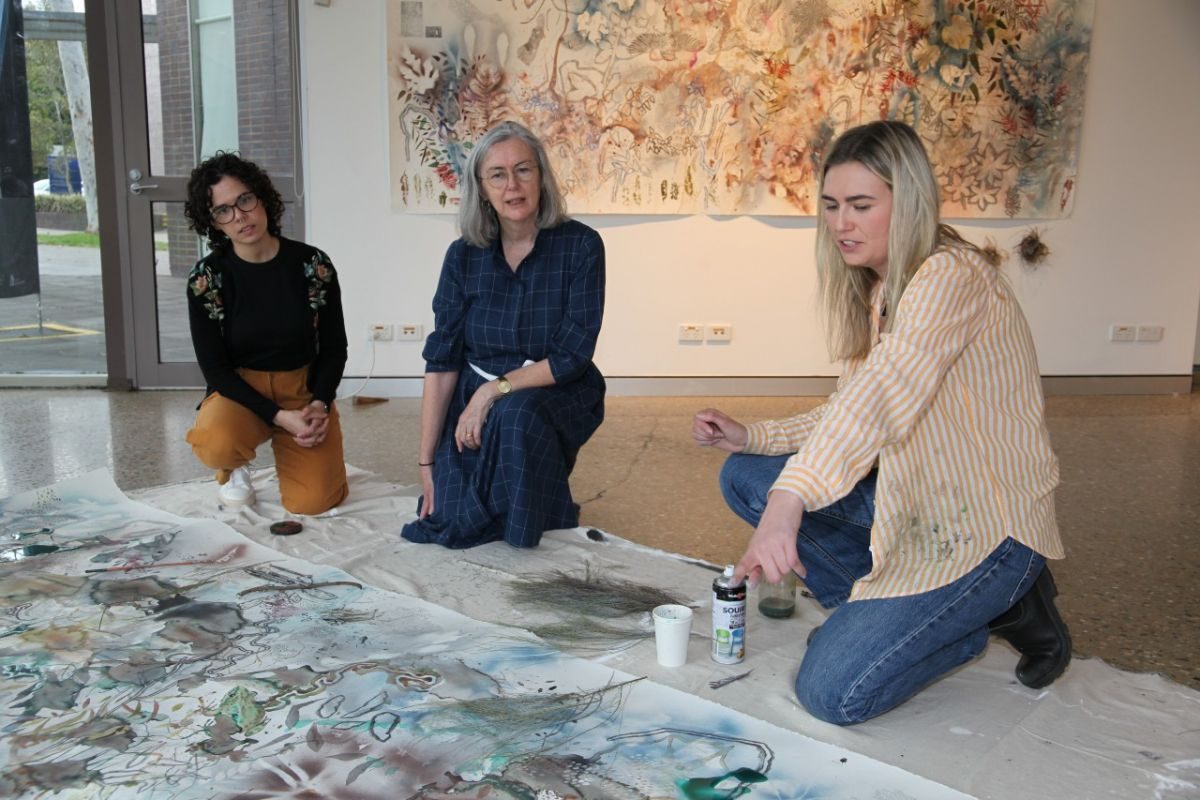 three female artists