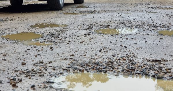 Stuck in a rut, Wagga City Council looks to new machine to tackle deepening pothole problem