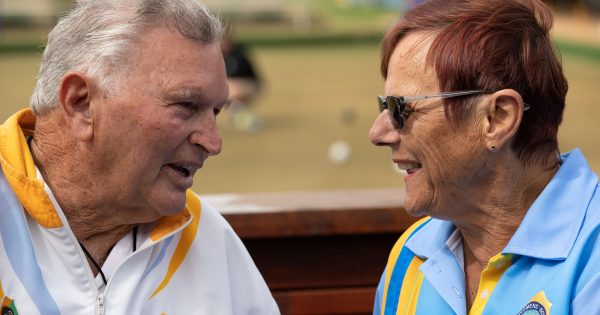 Max and Carolyn Sanbrook the pair to beat on the greens at Wagga RSL Bowling Club