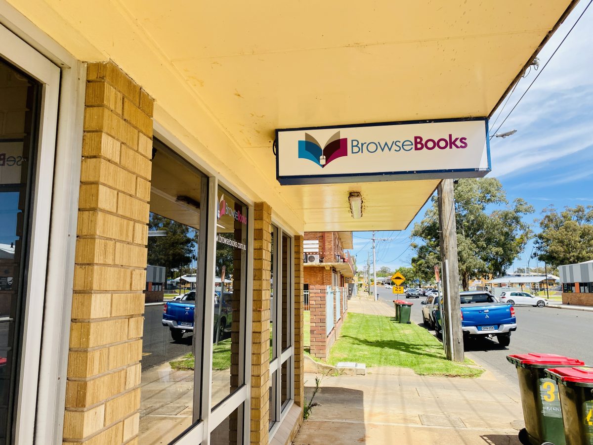 Browse Books sign 
