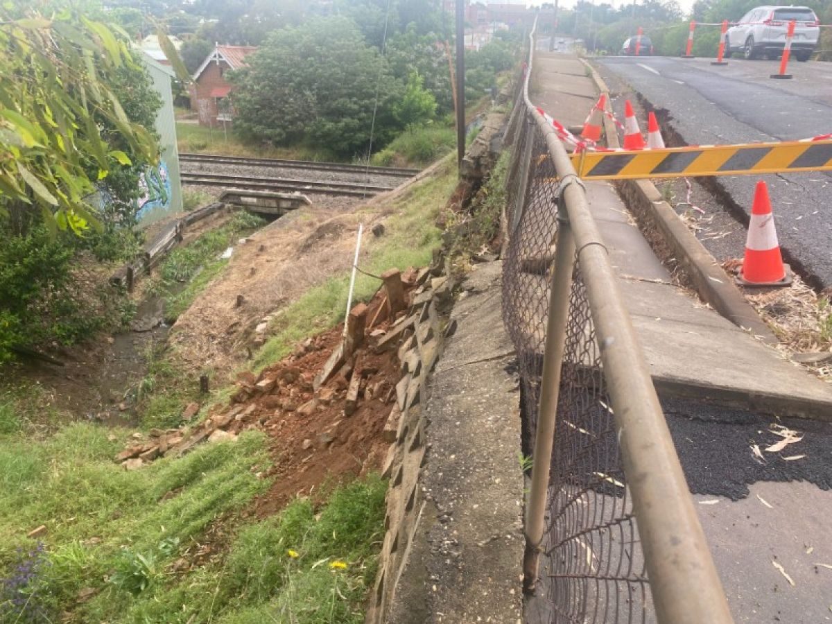 damaged edmondson street railway bridge