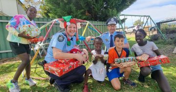 Christmas comes early for young migrant children of Wagga