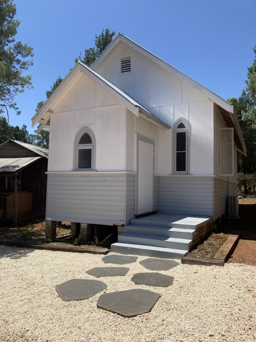 Front view of the baptist church 