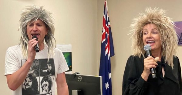 Riverina MP dresses as Tina Turner in parliament as $200,000 raised for Griffith cancer centre