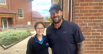 NRL legend Andrew Fifita returns to Griffith school to mentor students