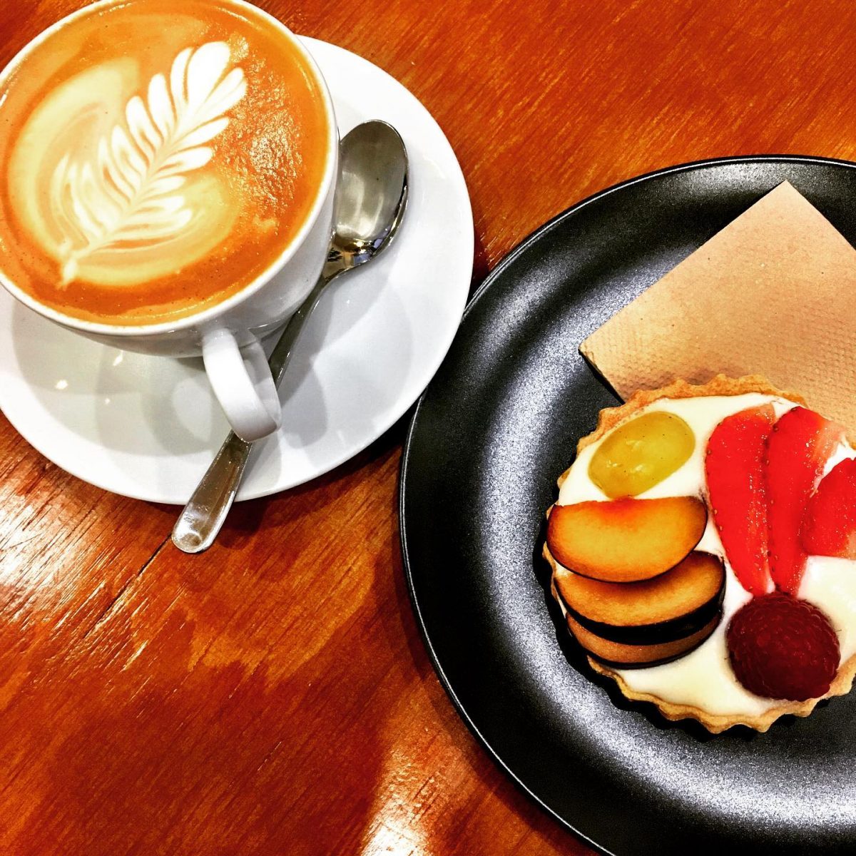 coffee and fruit tart