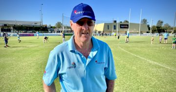 Geoff Lawson bowls back into Wagga as the Baggy Blues spread their message