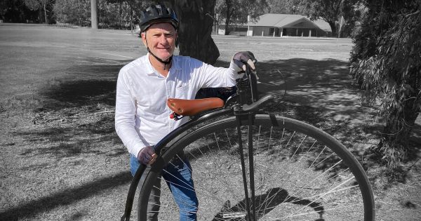 Bob cycles out of the past to brighten Wagga's streets