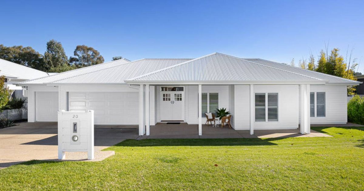 20 Lakesend Place is the perfect family home in the soughtafter