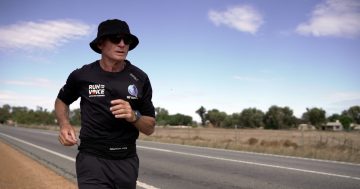 Pat Farmer's running 14,000 km around Australia for the Voice (and he's in the Riverina today)