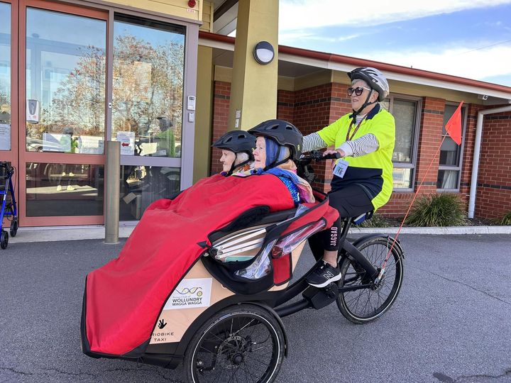 Cycling Without Age visits the nursing homes around Wagga to get the residents out for a ride