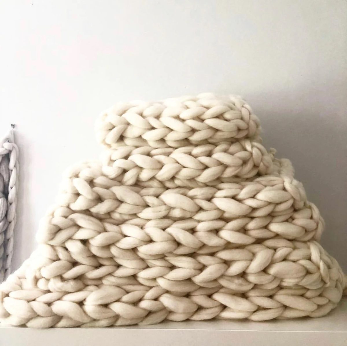 Learn how to knit your own couch throw
