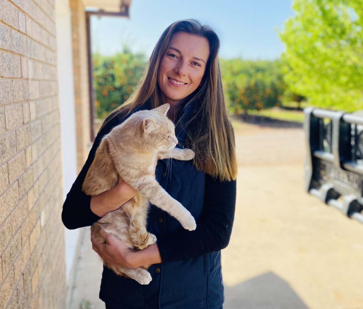 Dr Michelle with her cat 