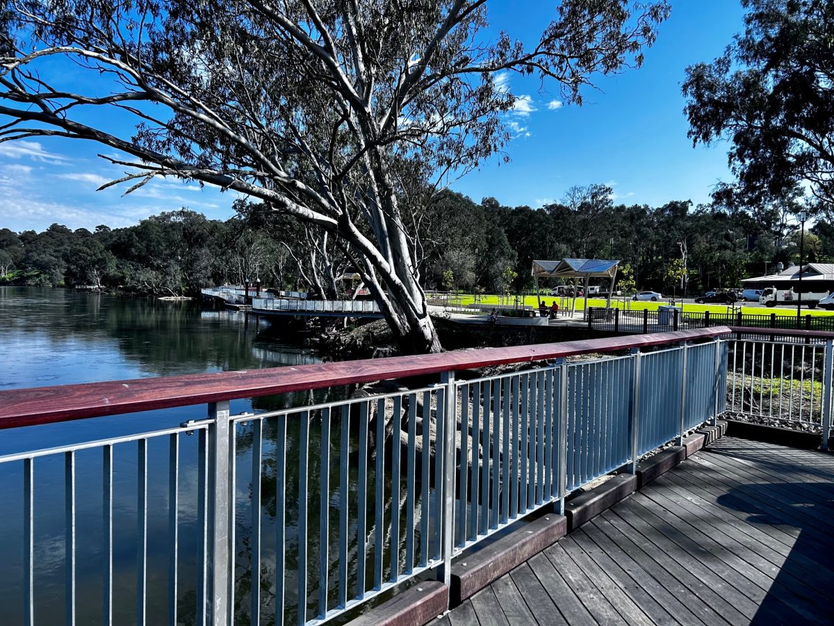 Albury River Walk gets visitors right onto the waterfront. 