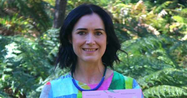 Children’s author comes full circle, sharing her new book with her former Wagga primary school