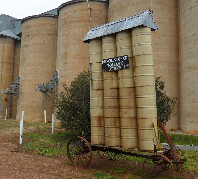 The small Riverina town of Mirrool is home to fewer than 30 people, but come 11 October, more than 800 people are expected to take part in the annual Silo Kick.