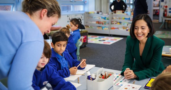 NSW teachers set for record pay increase to overcome staff shortages
