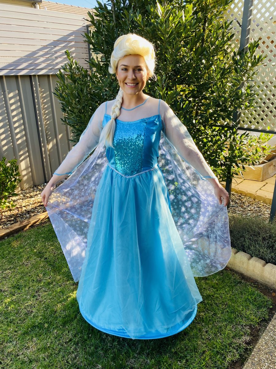 Brooke Drayton dressed as Princess Elsa 