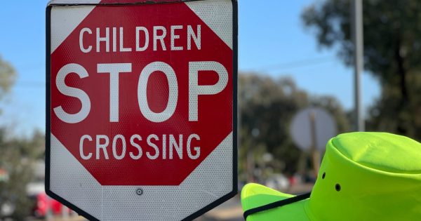 Wagga drivers ignore extended school zone as police conduct Bourke Street blitz