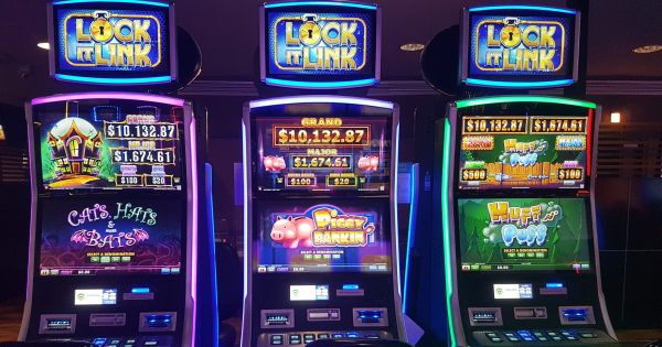 'Extraordinary': Residents of Wagga, Griffith and nearby towns lose more than $100 million to pokies in 2022/23