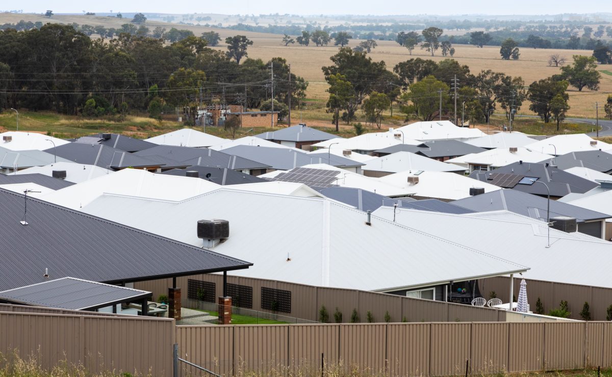 aerial shot of housing in wagga. 