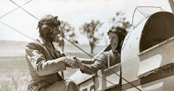 Riverina Rewind: When Wagga Wagga woman Wendy won her wings