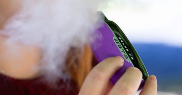 Albury expert cautions against use of vapes to help quit smoking