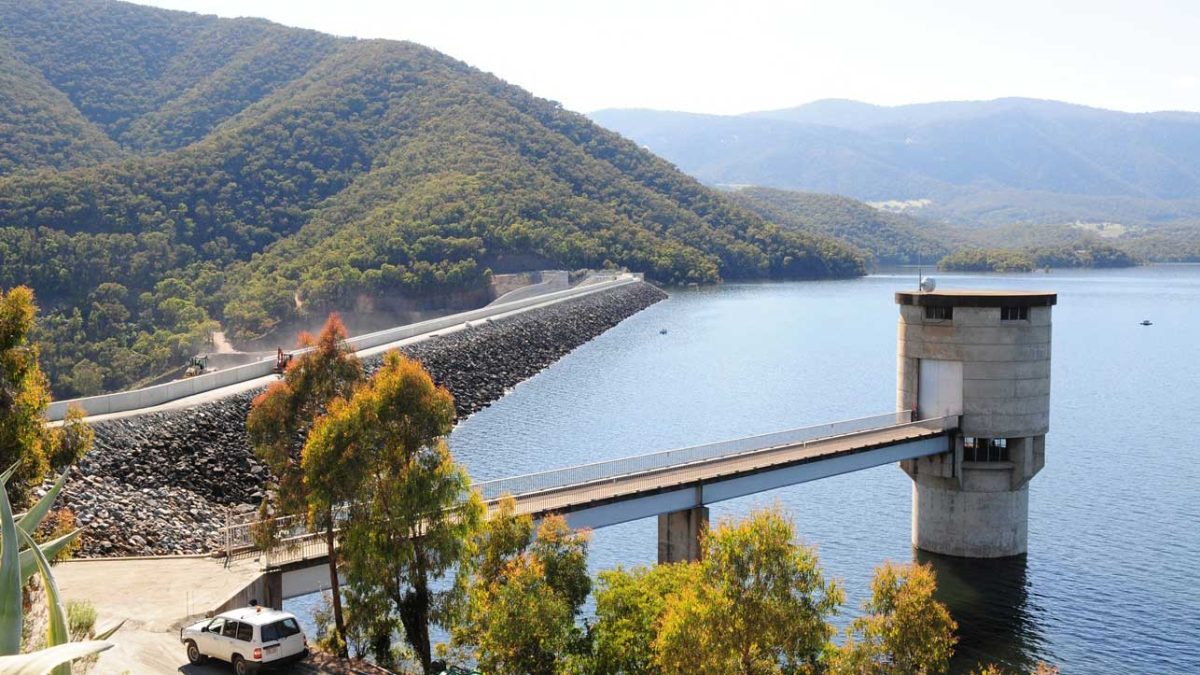 WaterNSW temporarily closed Blowering Dam