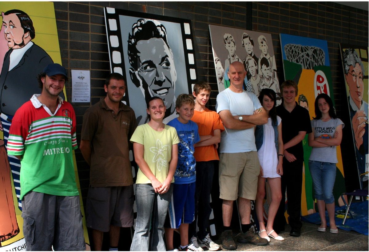 Members of the wagga community helped the artist.