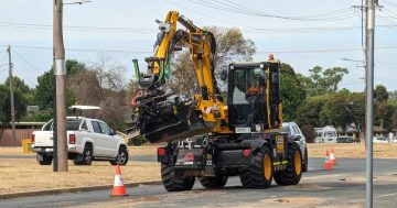 Wagga Council hopes to reduce labour times on potholes with trial of new machine