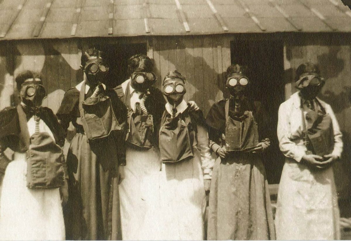 WWI nurses wearing gas masks