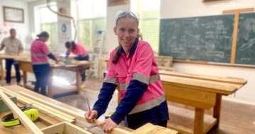 Riverina students break stereotypes in tradie career trial