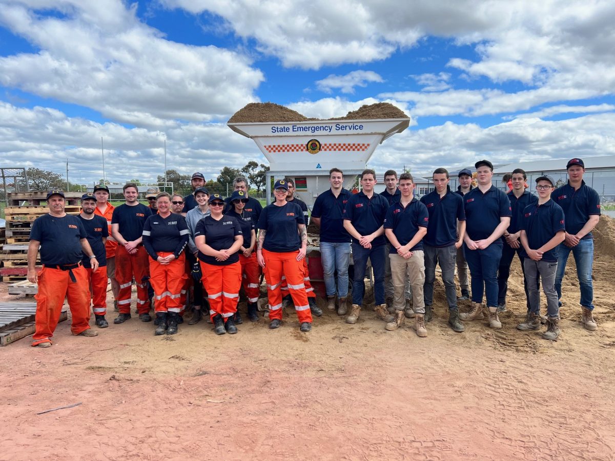 Community groups are honouring volunteers in the SES this week by wearing orange to work. 