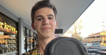 Riverina high school student puts politicians on notice in the fight against plastic pollution