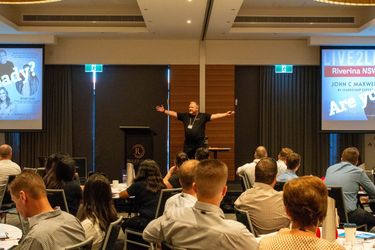 Steve Barker spoke on leadership with Riverina businesses at the Wagga Rules Club in February.