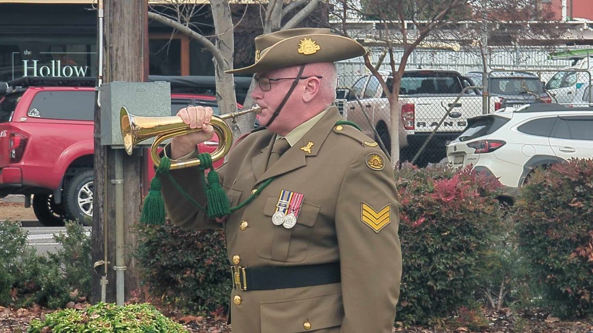 The service concluded with the traditional playing of the Last Post and a moment of silence. 