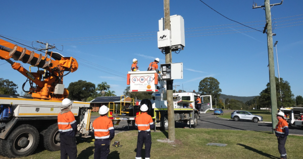 Pole-mounted batteries pop up in the Riverina as Essential Energy gets set for transition