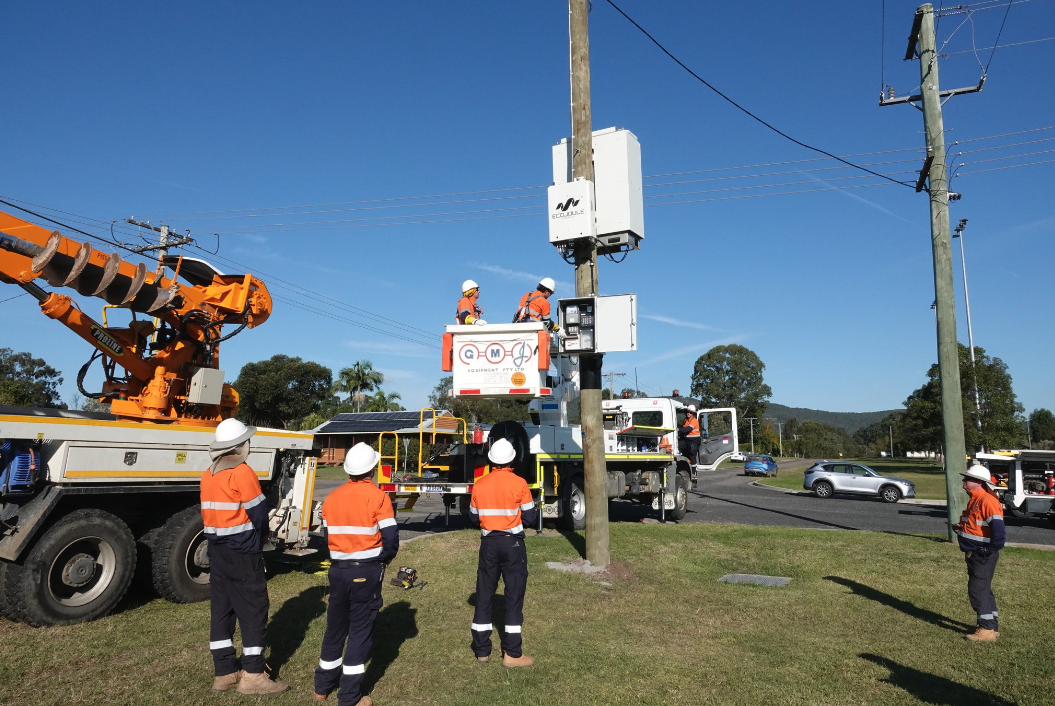 Essential Energy has installed seven pole-mounted batteries across Wagga Wagga.