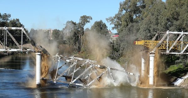 Riverina Rewind: It's been 10 years since we 'blew up' Wagga's Hampden Bridge